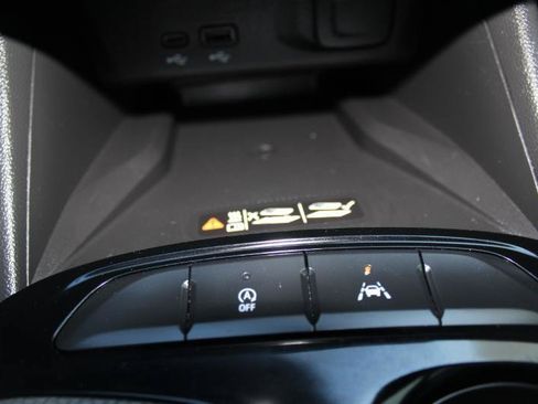 Used 2024 Buick Envista Avenir FWD image 39