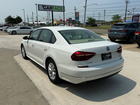 Used 2018 Volkswagen Passat 2.0T S FWD image 9