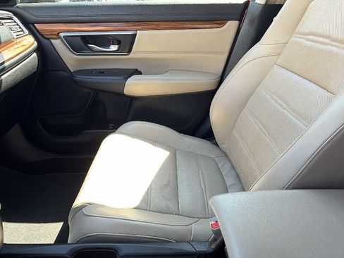 Used 2018 Honda CR-V Touring image 12