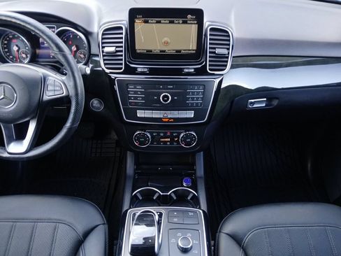 Used 2017 Mercedes-Benz GLE 350 4MATIC image 3