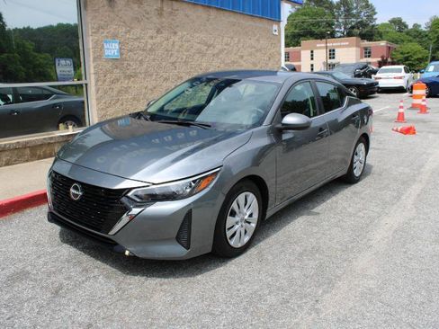 Used 2024 Nissan Sentra S FWD image 3