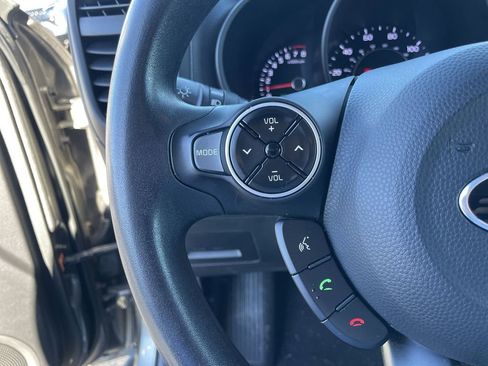 Used 2019 Kia Soul image 14