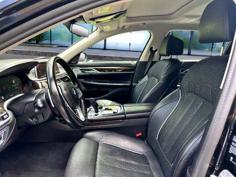 Used 2021 BMW 740i xDrive 740i xDrive Sedan w/ Luxury Rear Seating Package image 9