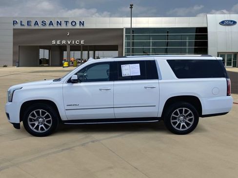 Used 2020 GMC Yukon XL Denali RWD image 2