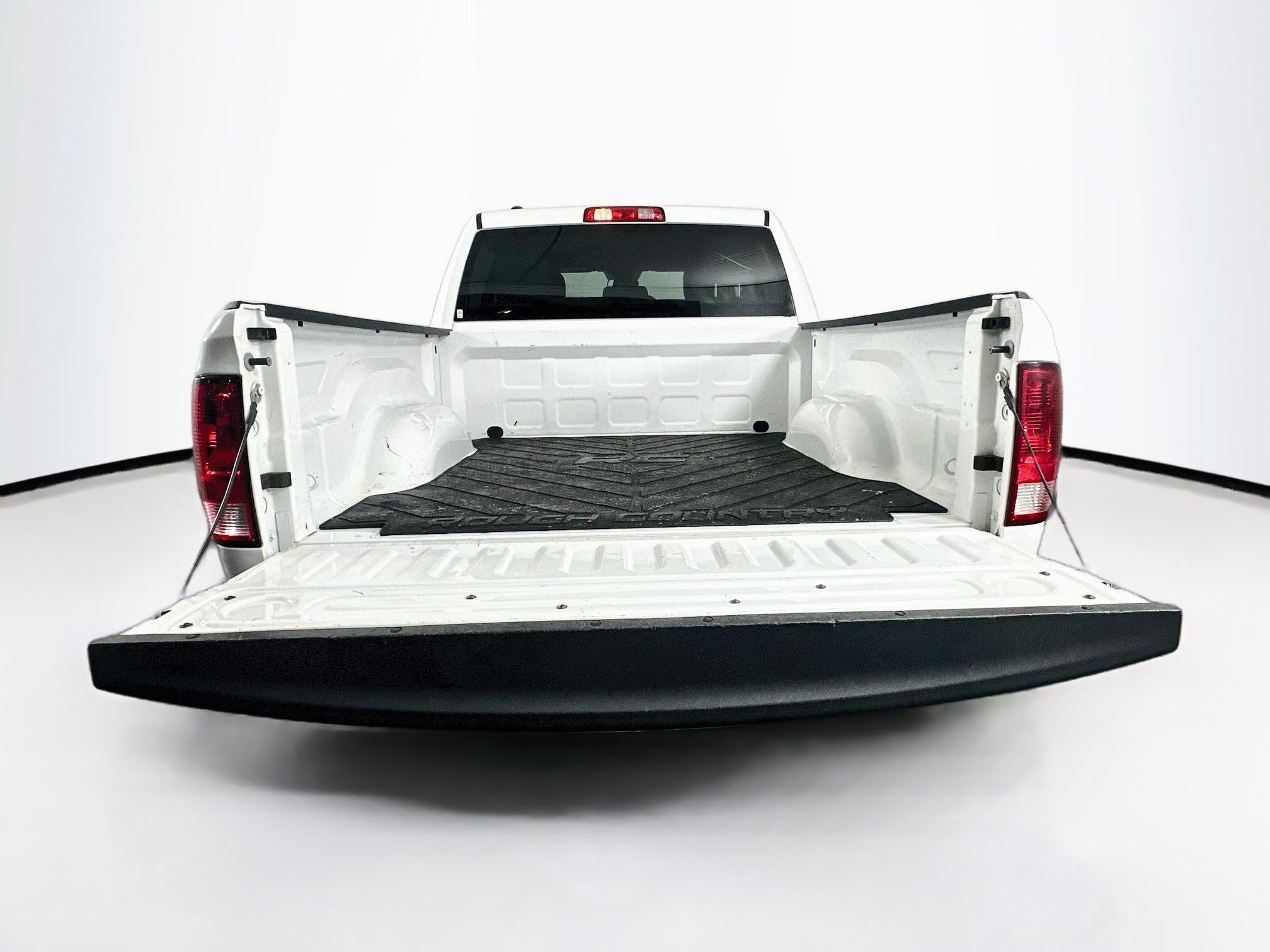 Used 2019 RAM 1500 Tradesman w/ Chrome Appearance Group RWD image 27