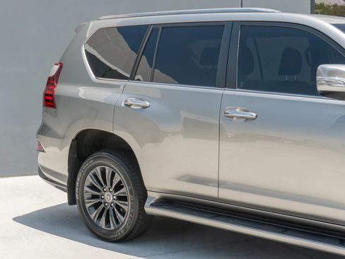 Used 2022 Lexus GX 460 Premium w/ Accessory Package AWD/4WD image 44