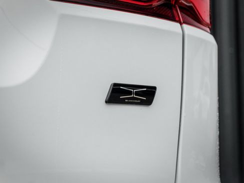 New 2026 Jaguar F-PACE R-Dynamic S image 9