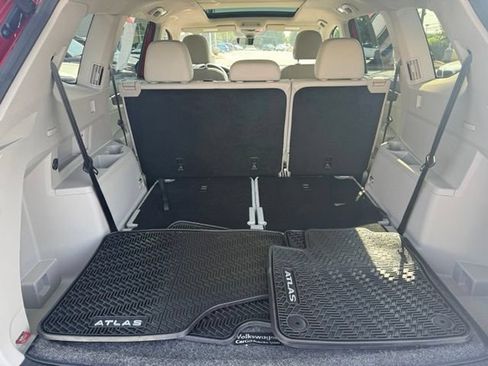 Used 2024 Volkswagen Atlas SEL AWD/4WD image 27