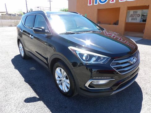 Used 2017 Hyundai Santa Fe Sport 2.0T FWD image 2