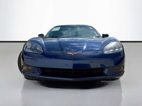 Used 2005 Chevrolet Corvette Coupe w/ Preferred Equipment Group RWD image 2