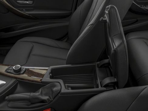 Used 2016 BMW 320i xDrive Sedan AWD/4WD image 14