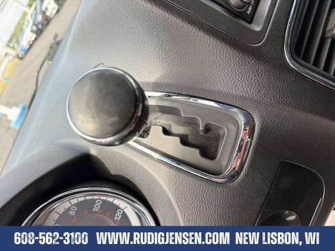 Used 2020 Dodge Grand Caravan SXT FWD image 22