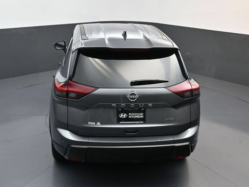 Used 2024 Nissan Rogue S AWD/4WD image 17