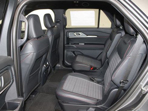 New 2026 Ford Explorer ST-Line w/ ST-Line Street Pack image 25