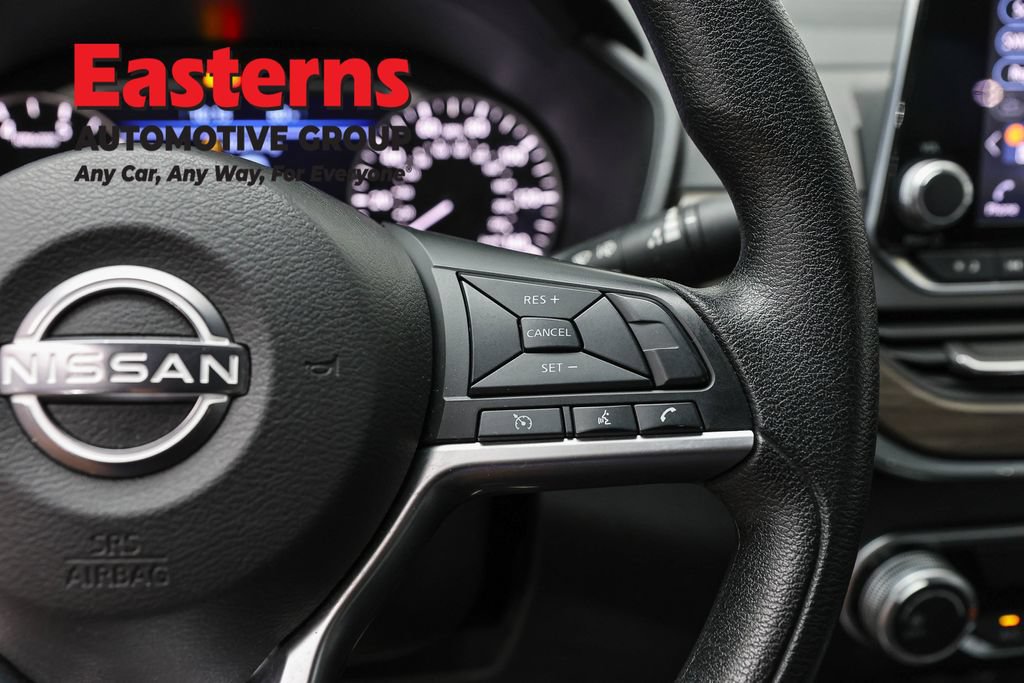 Used 2023 Nissan Altima 2.5 SV AWD/4WD image 17