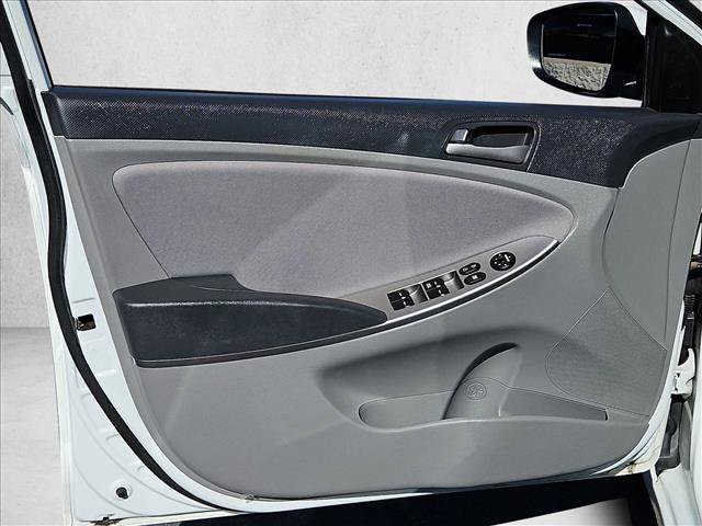 Used 2016 Hyundai Accent SE FWD image 9