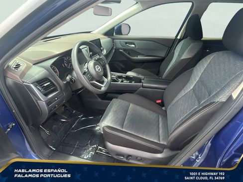 Used 2023 Nissan Rogue SV FWD image 12