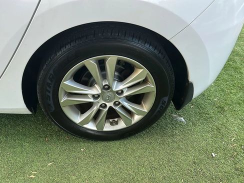 Used 2014 Hyundai Elantra GT FWD image 32