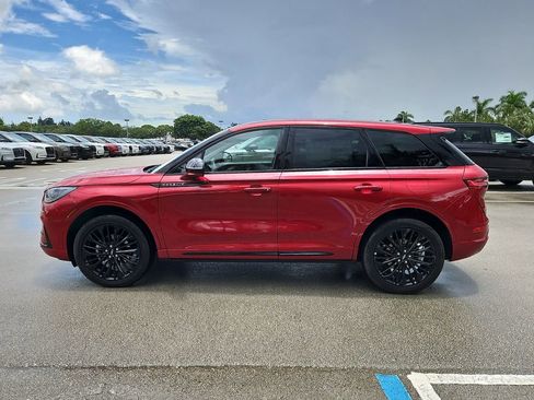 New 2025 Lincoln Corsair FWD w/ Equipment Group 101A image 4