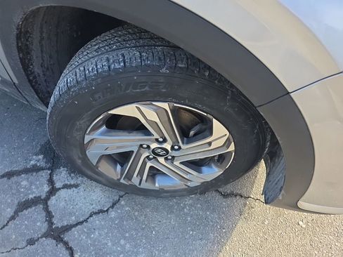 Used 2023 Hyundai Santa Fe SEL w/ Premium Package image 3