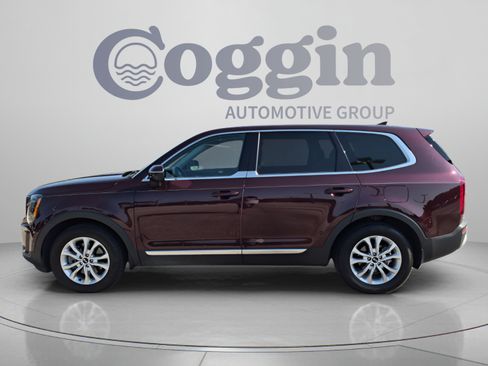 Used 2020 Kia Telluride LX FWD image 3