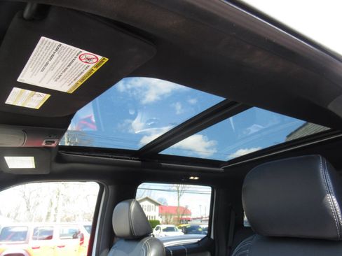 Used 2022 Ford F350 Lariat w/ Tremor Off-Road Package image 19