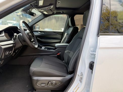 New 2026 Jeep Grand Cherokee Laredo X AWD/4WD image 13