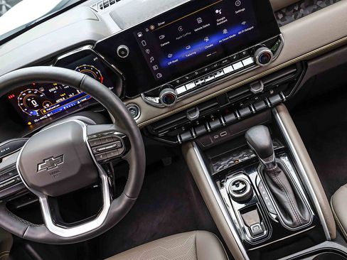 Used 2024 Chevrolet Colorado ZR2 w/ ZR2 Bison Edition image 21