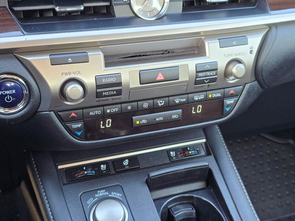 Used 2016 Lexus ES 300h w/ Navigation System Package FWD image 24