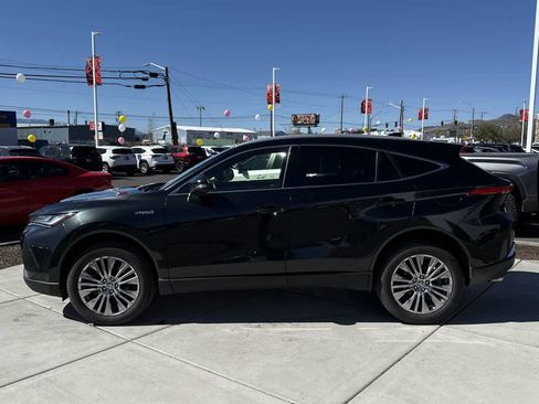 Used 2021 Toyota Venza Limited w/ Advanced Technology Package image 3