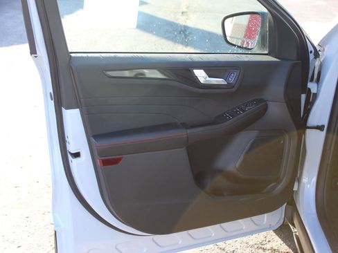 New 2026 Ford Escape ST-Line w/ Tech Pack #1 image 19