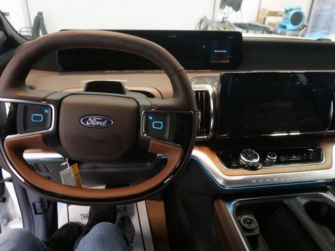 New 2025 Ford Expedition King Ranch AWD/4WD image 8