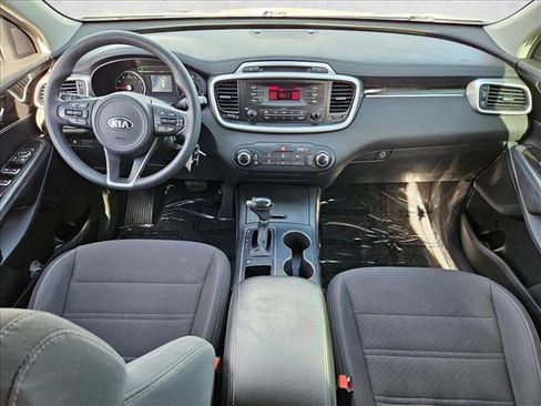Used 2016 Kia Sorento L image 15