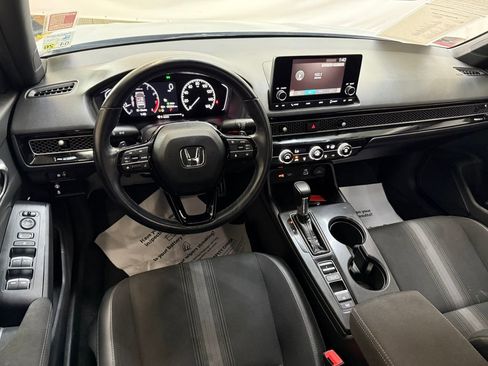 Used 2023 Honda Civic Sport image 12