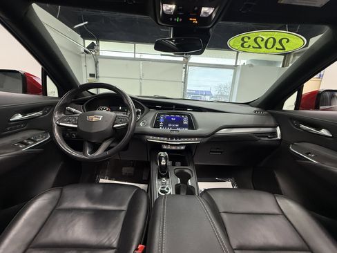 Used 2023 Cadillac XT4 Premium Luxury image 14