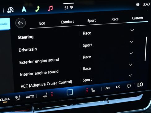 Used 2025 Volkswagen Golf w/ Euro Style Package image 35