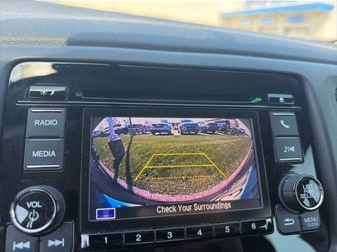 Used 2019 Honda HR-V LX image 19