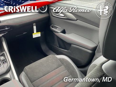 New 2024 Alfa Romeo Tonale Veloce w/ Active Assist Package image 45