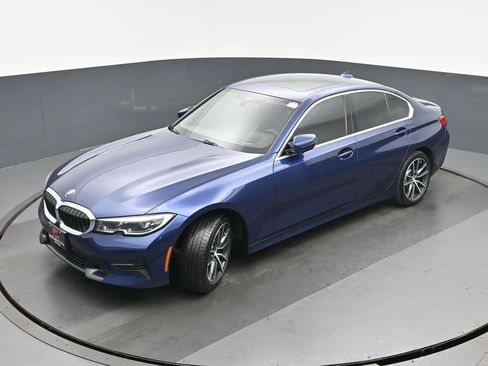 Used 2020 BMW 330i xDrive Sedan w/ Premium Package AWD/4WD image 14