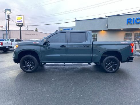 Used 2025 Chevrolet Silverado 1500 LT Trail Boss w/ Convenience Package II image 4