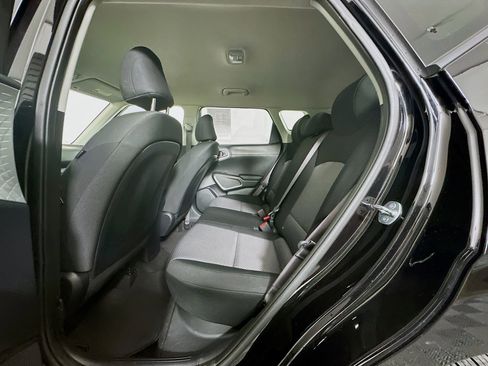 Used 2025 Kia Soul LX w/ LX Technology Package FWD image 26