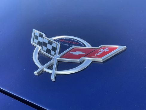 Used 2004 Chevrolet Corvette Convertible w/ Preferred Equipment Group image 8