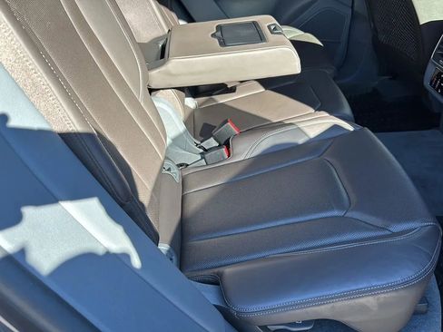 Used 2021 Audi Q8 Prestige image 47