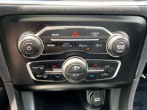 Used 2017 Dodge Charger R/T Scat Pack RWD image 33