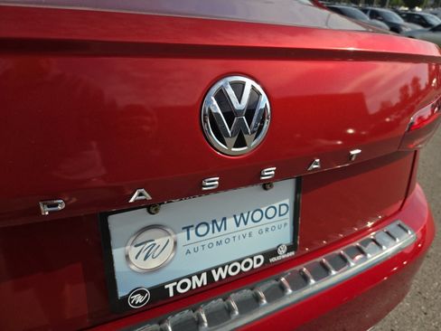 Used 2021 Volkswagen Passat 2.0T SE FWD image 7
