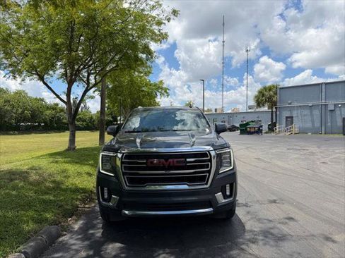 Used 2021 GMC Yukon SLT w/ SLT Premium Package AWD/4WD image 7