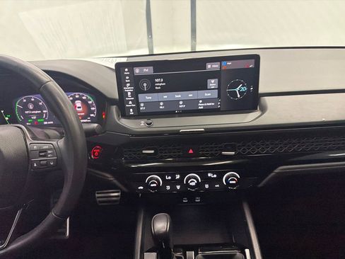 Used 2023 Honda Accord Sport image 29