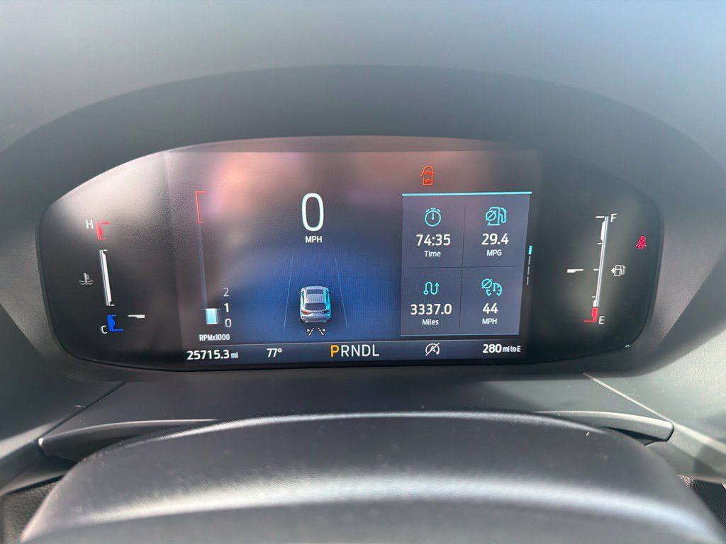 Used 2025 Ford Escape ST-Line Select AWD/4WD image 16