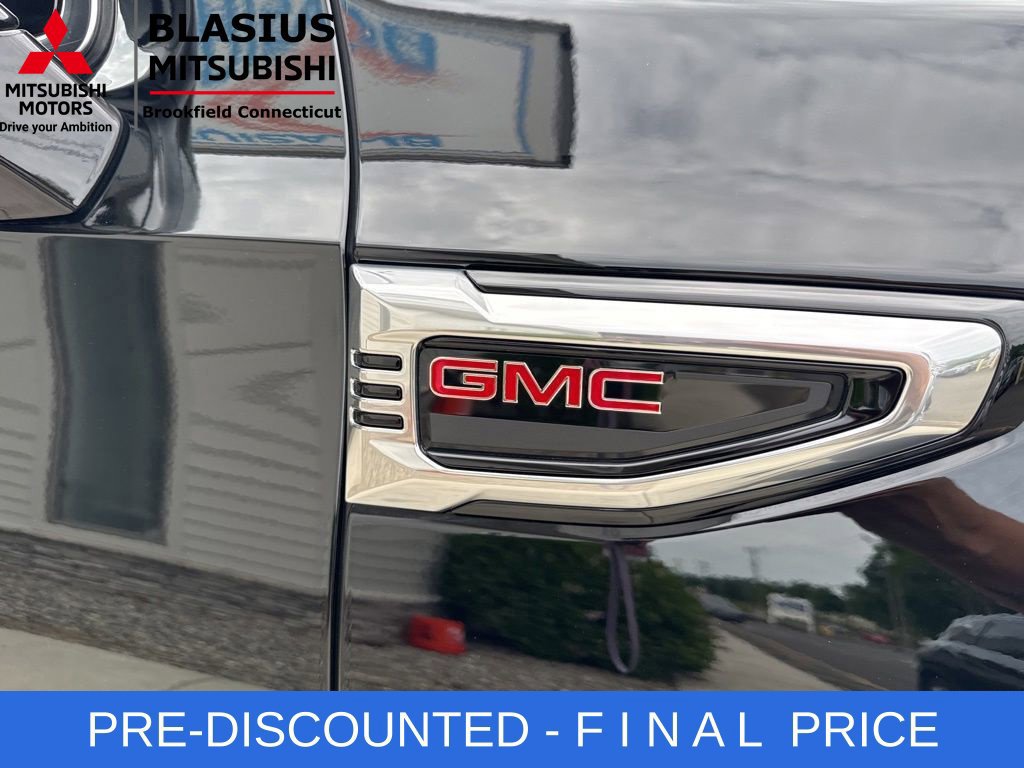 Used 2026 GMC Yukon Denali w/ Sun & Power Step Package AWD/4WD image 55