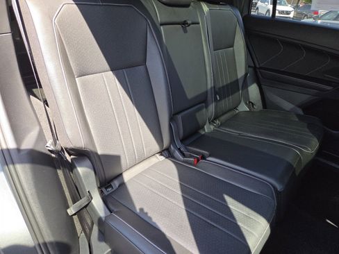 Used 2022 Volkswagen Tiguan SE R-Line AWD/4WD image 21